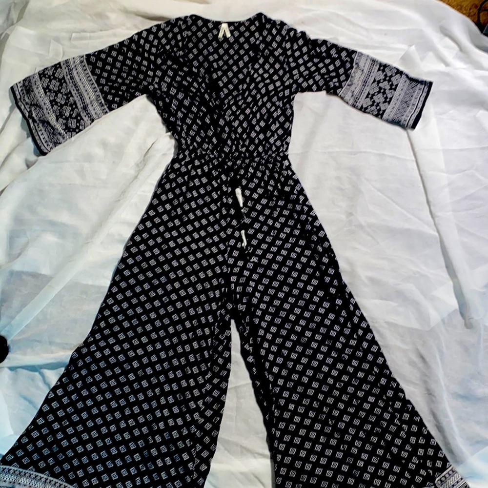 Romper black with v line chest/ jumpsuit